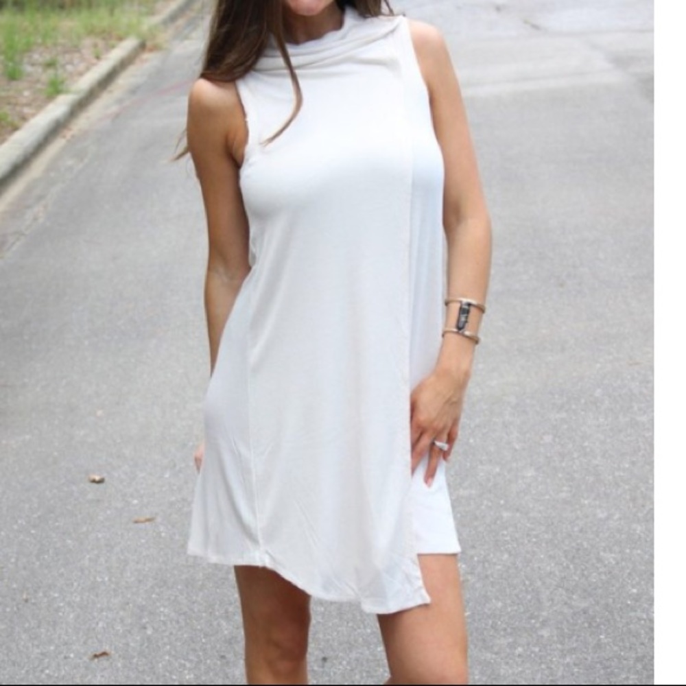 Sleeveless flowy sweater dress